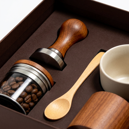 Detail of the wood-look tamper handle, metallic base and spoon